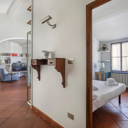 Daire Bright Last-floor With Terrace