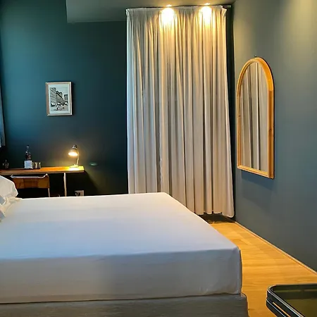 Riva Lofts Aparthotel 4*