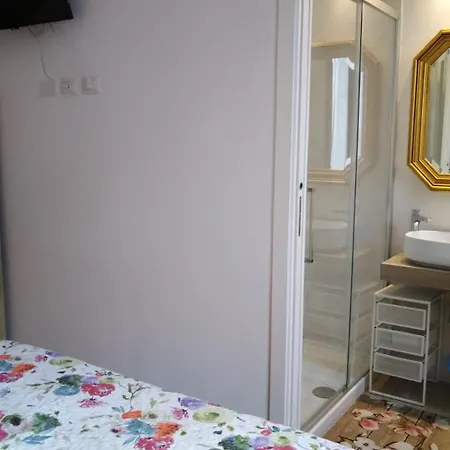 Francarooms Guest house