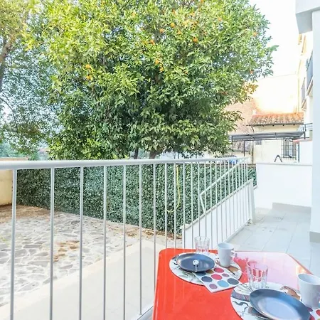 Apartment Careggi, Meyer, Cto Con Giardino