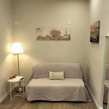 Cozy Near The Station Διαμέρισμα