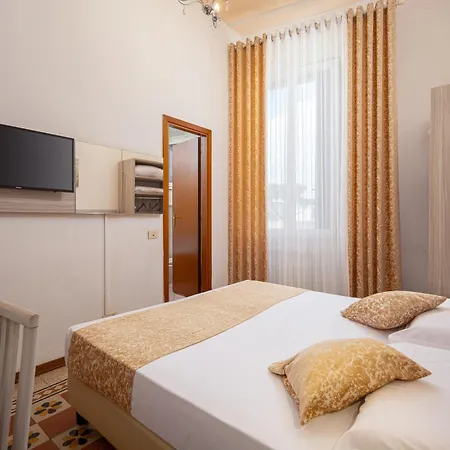 Szálloda Lilium Firenze