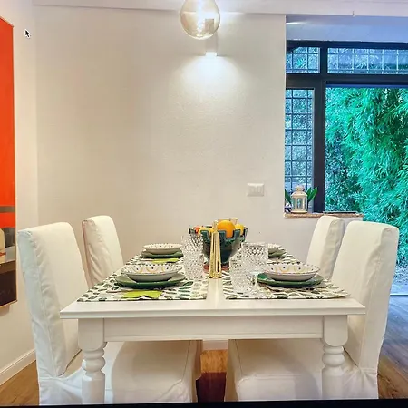 Holiday home La Delizia, Giardino E Parcheggio Privato, *