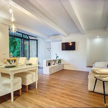 Holiday home La Delizia, Giardino E Parcheggio Privato, *