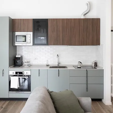 Apartment Leopoldo Cozy Loft - Tram, Air C, Netflix *