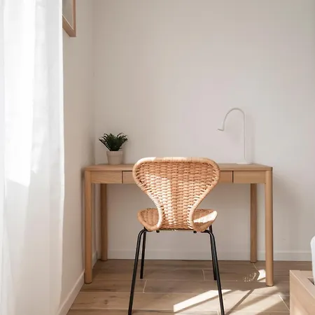 Leopoldo Cozy Loft - Tram, Air C, Netflix