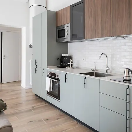 Leopoldo Cozy Loft - Tram, Air C, Netflix *