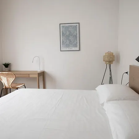 Apartment Leopoldo Cozy Loft - Tram, Air C, Netflix *