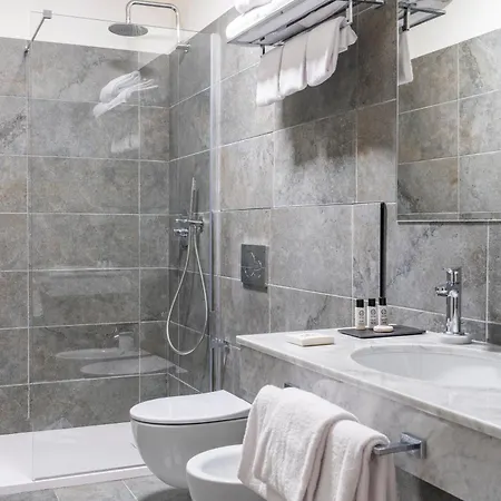 Flom Boutique Hotel 4*