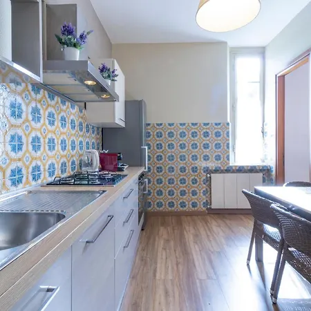 Lia - In With Private Garden And Pool