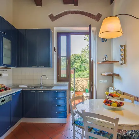 Bellesi - Sweet Dreams In Apartment Florence