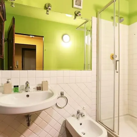 Relax Like Home, Via Ricasoli 6, Next To The Duomo Of Florence