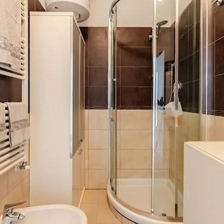 Apartment Bright & Cozy, Easy To Reach In