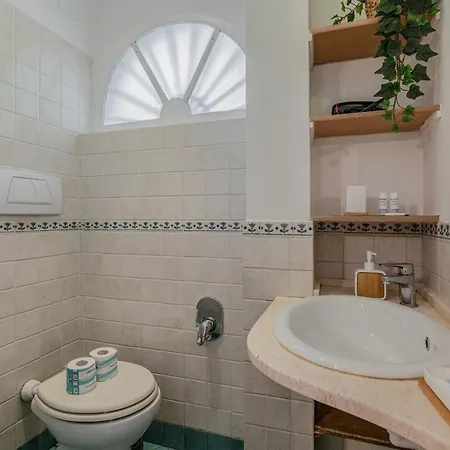 Apartment Terrace A 7 Min Da Stazione E Centro