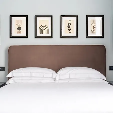 Flom Boutique 4*