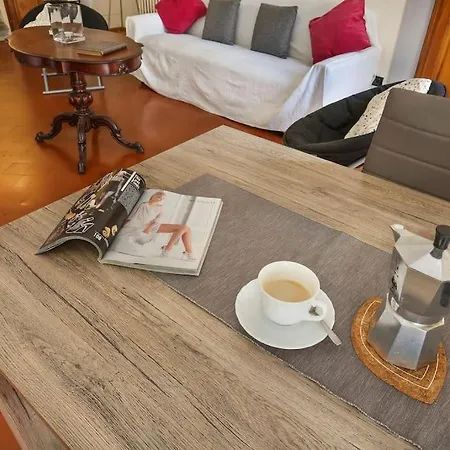 Apartment Spacious & Bright, Next To The Duomo Of Florence, Michelangelo, With Patio