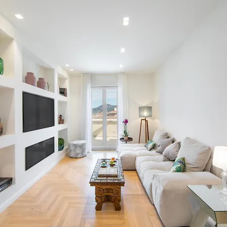 Attico Di Lusso Vista Duomo A 2 Passi Dal Centro Apartment *