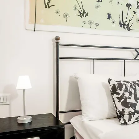 Cozy Close To The Airport Homestay *