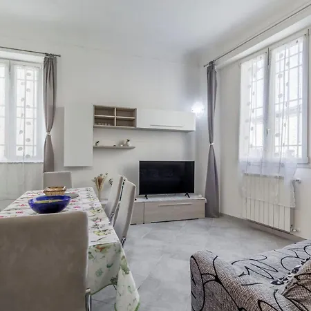 Cozy Close To The Airport Florence
