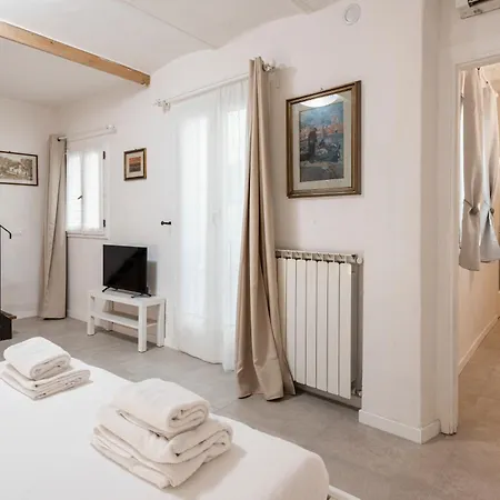 Santa Croce Palace By Mmega Apartment Florence