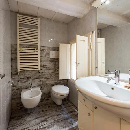 Apartment Santa Croce Palace By Mmega Florence