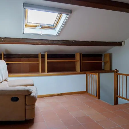 Spacious And Pleasant 2-br * Florence