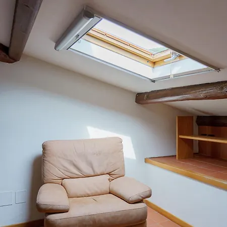 Spacious And Pleasant 2-br Apartment *