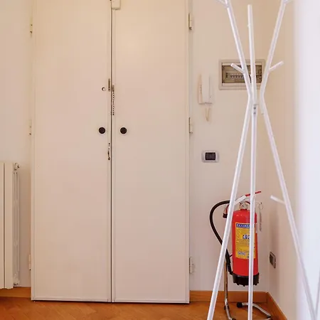 Spacious And Pleasant 2-br