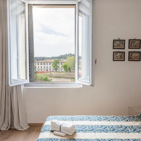 Lungarno Apartment, Free Parking Apartment *