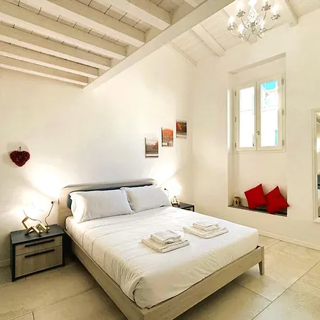 White Iris Apartment Florence