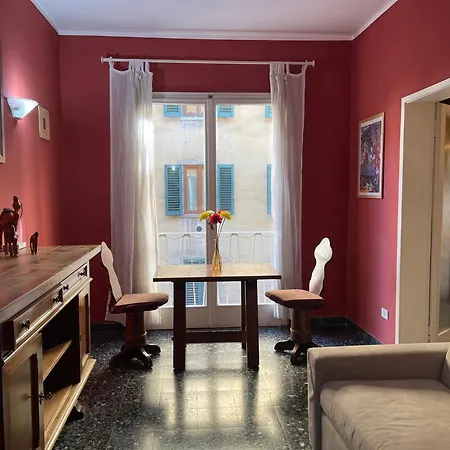 Bardi-pitti Apartment