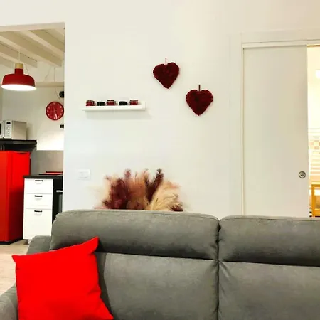 Апартаменты Red Lily
