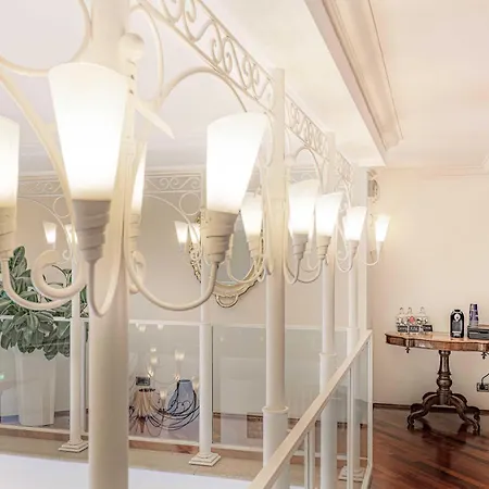 Hotel Laurus Al Duomo 4*