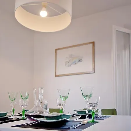 Апартаменты Amazing View Attic