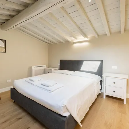 Apartment Pisana Modern By Mmega Florence
