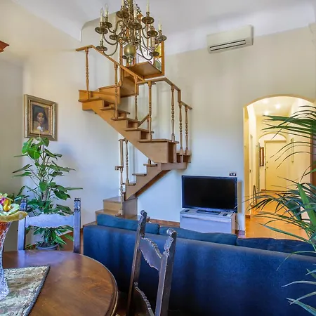 Apartment Oltrarno Tasso In