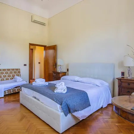 Apartment Oltrarno Tasso In