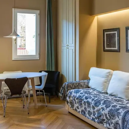 Santa Maria Novella Patio Flat Apartment *