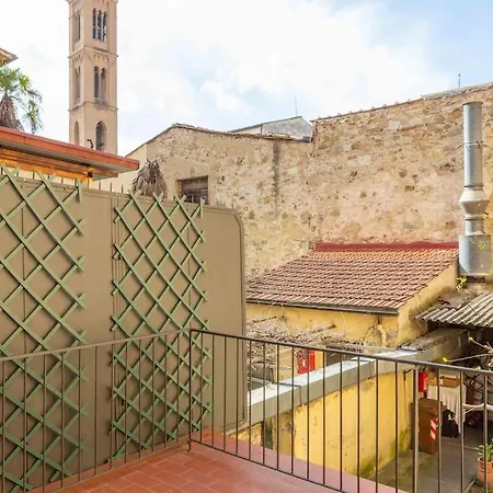 Santa Maria Novella Patio Flat *