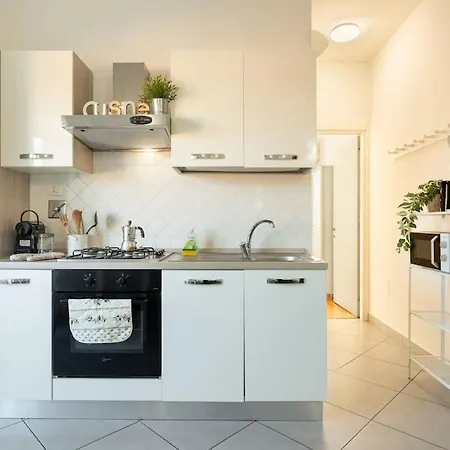 Crystal House Front Tramvia Apartment Florence
