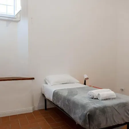 Apartment Romana 4 Bedrooms With Garden