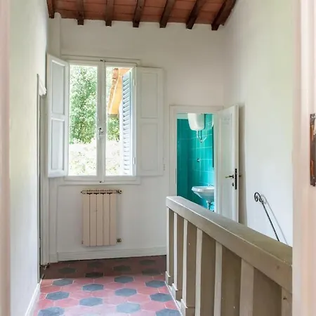 Romana 4 Bedrooms With Garden