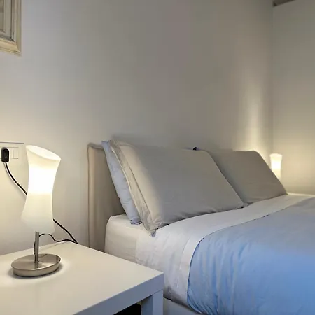 Apartment Poggi 7 *