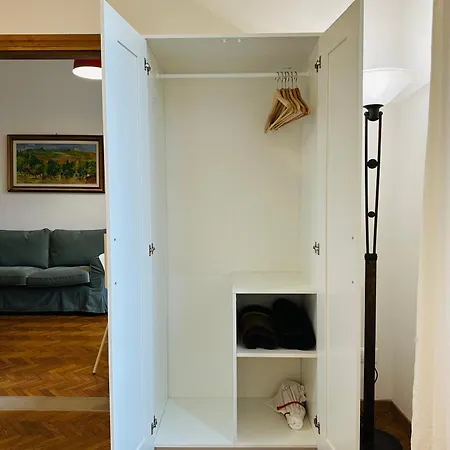 Apartment Poggi 7 *