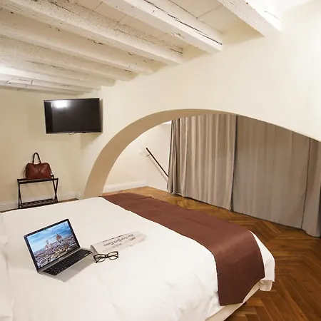 Apartment Loft Moderno Vista Centro Citta J House