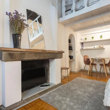 Apartment Charm Flat In Center Florence