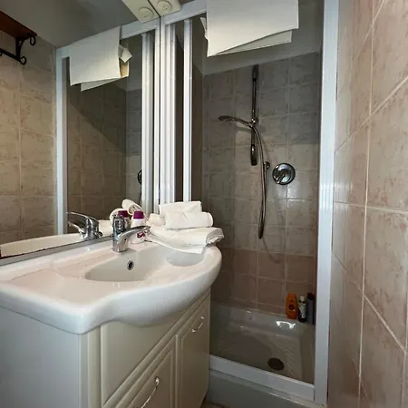 Apartment The Love's Nest In Wi-fi , Air Conditioning *