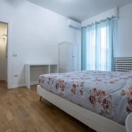 La Via Di Casa *