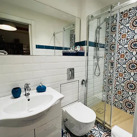 Tre Gigli A Firenze, 5 Minutes From Station, Via Palazzuolo 55 B&B *