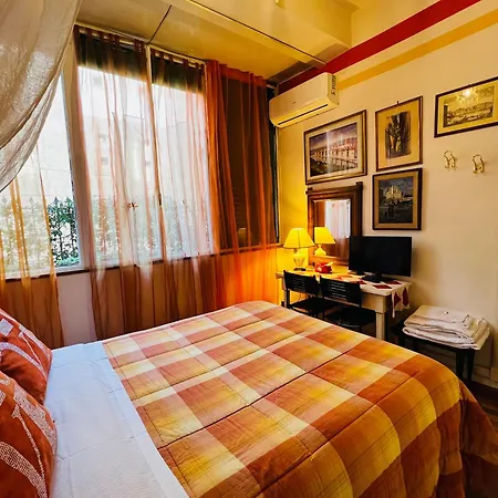 Tre Gigli A Firenze, 5 Minutes From Station, Via Palazzuolo 55 Bed & Breakfast Florence